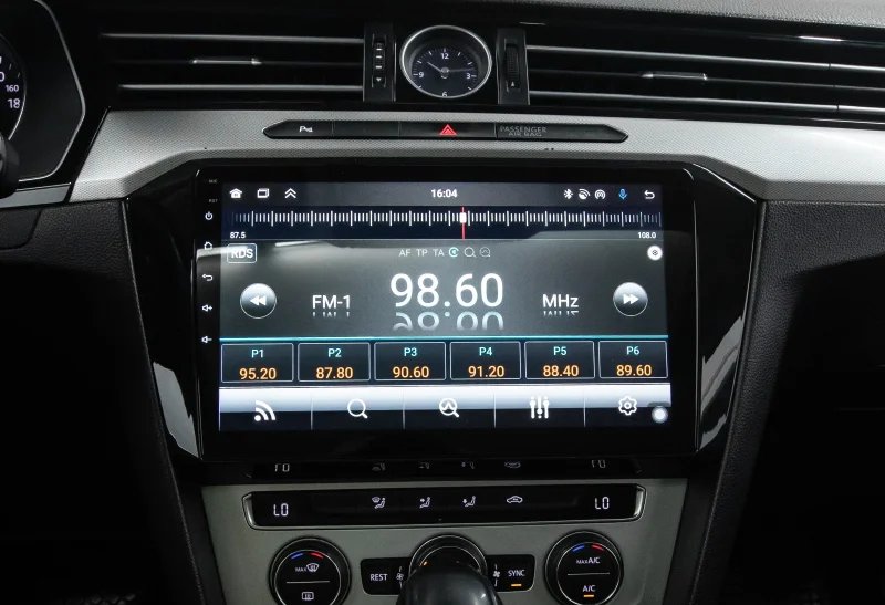 VOLKSWAGEN​ 2016 PASSAT 1.6 TDI