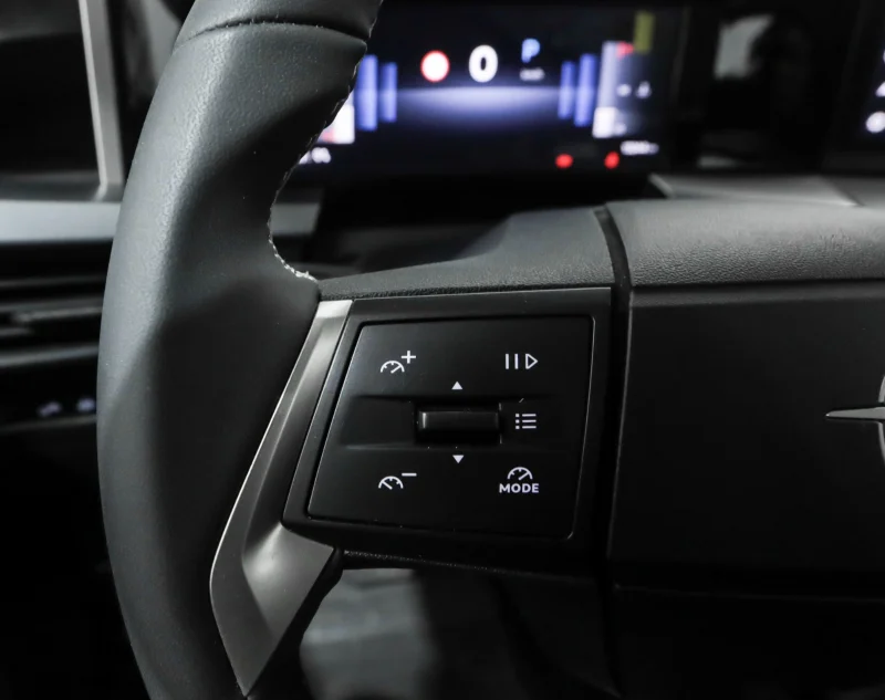 opel frontra 1,2 hibrit 2025